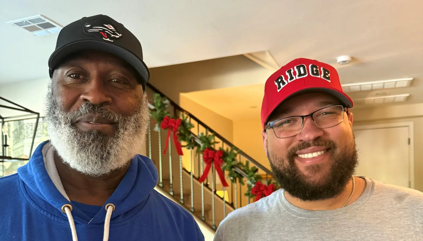 Cutremur la Desert Ridge: Antrenorii Miles și Lovie Smith au demisionat în plin antrenament