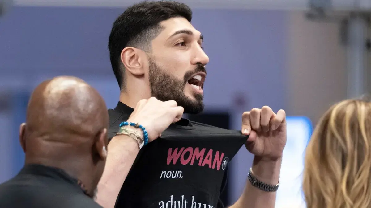 Șapte polițiști au blocat accesul lui Enes Kanter la finala WNBA