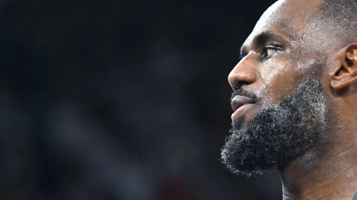 LeBron James și revenirea istorică a 76ers în Philadelphia